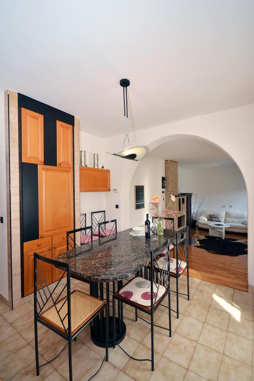 Apartments Jasminka Μεντουλίν Εξωτερικό φωτογραφία